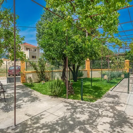 בית נופש Ira's House