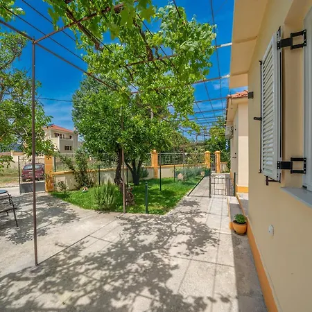 Ira's House סאמי