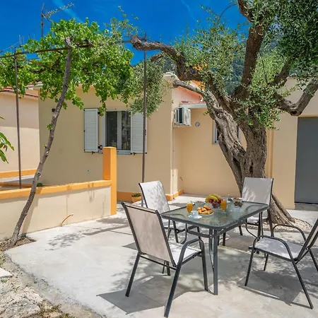 בית נופש Ira's House